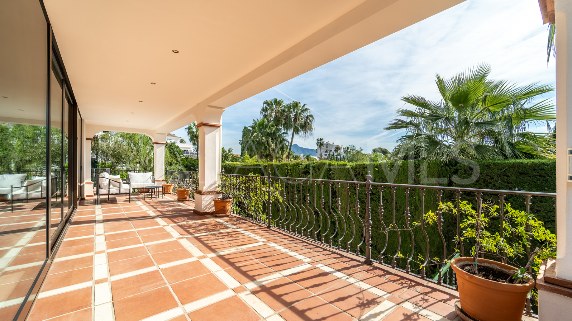 Nueva Atalaya 4 bedrooms villa for sale