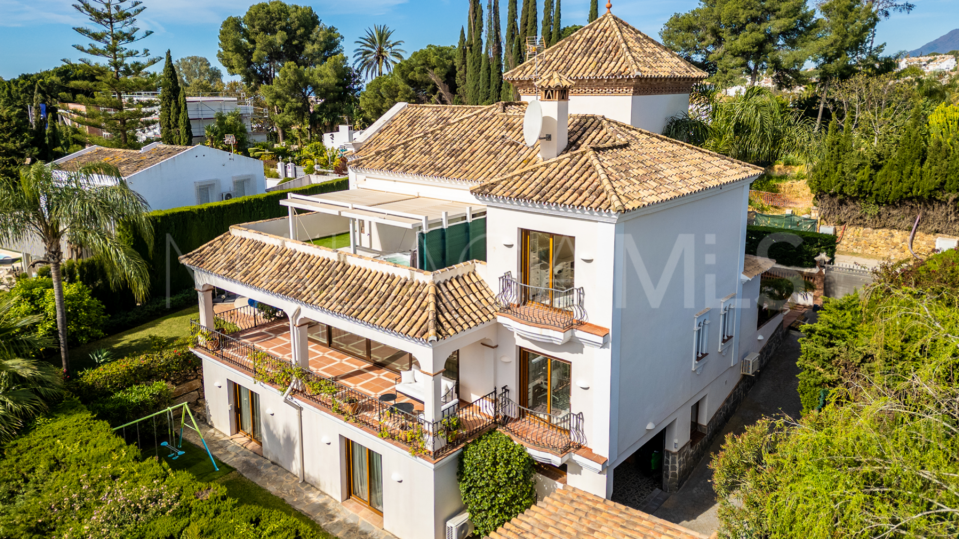 Nueva Atalaya 4 bedrooms villa for sale