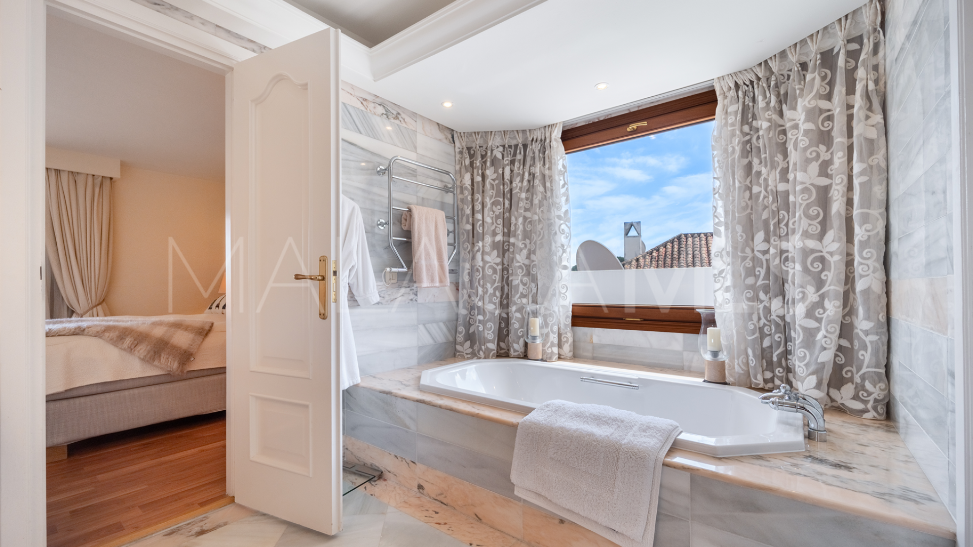 Villa for sale in Las Brisas del Golf