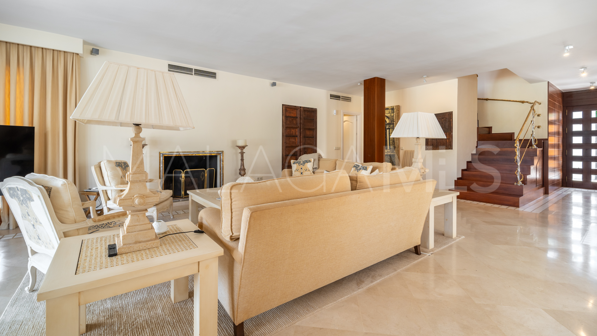 Villa for sale in Las Brisas del Golf