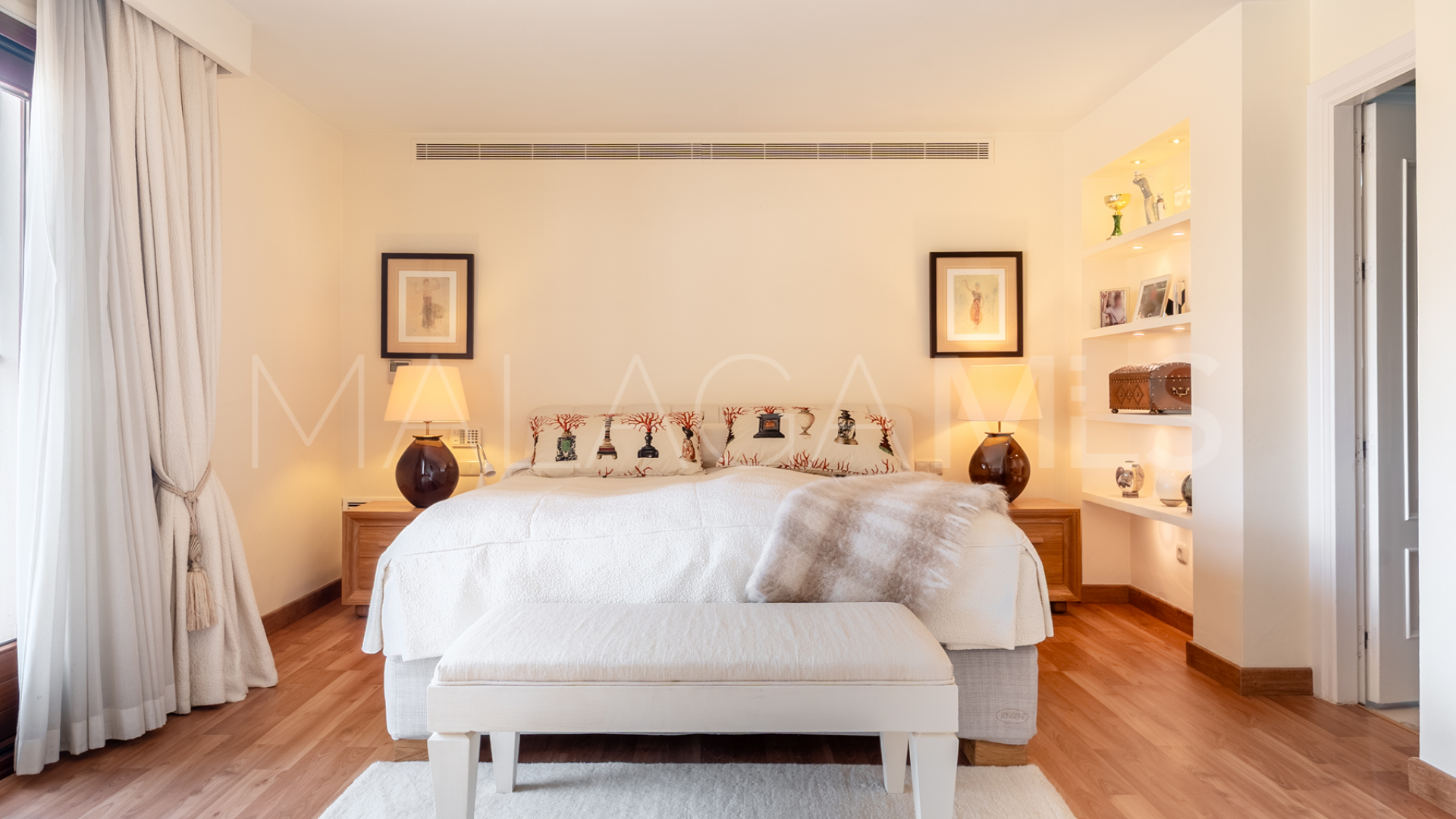 Villa for sale in Las Brisas del Golf