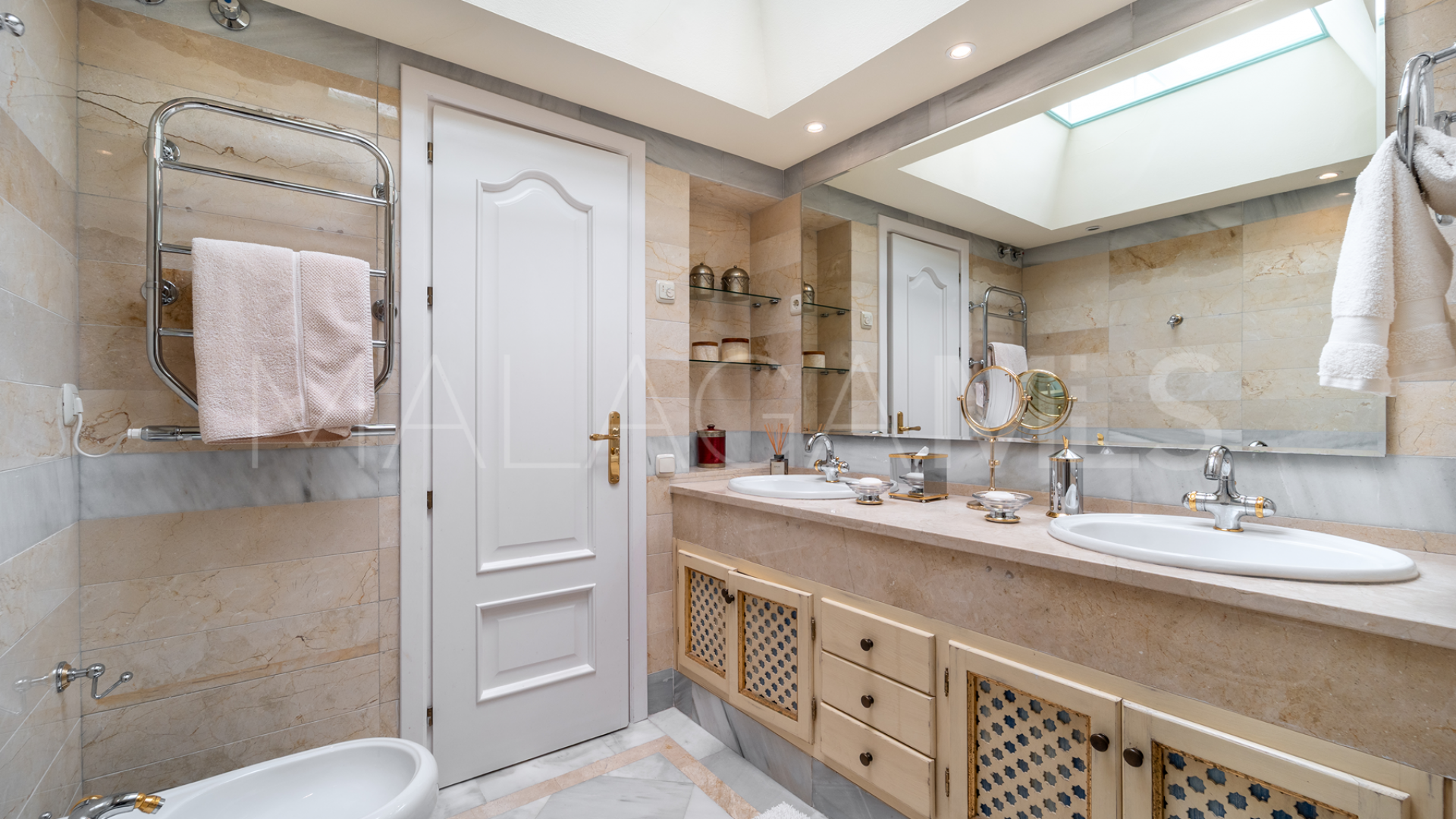 Villa for sale in Las Brisas del Golf