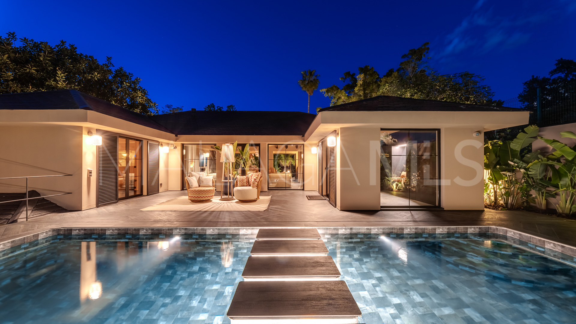 Villa for sale in Guadalmina Alta