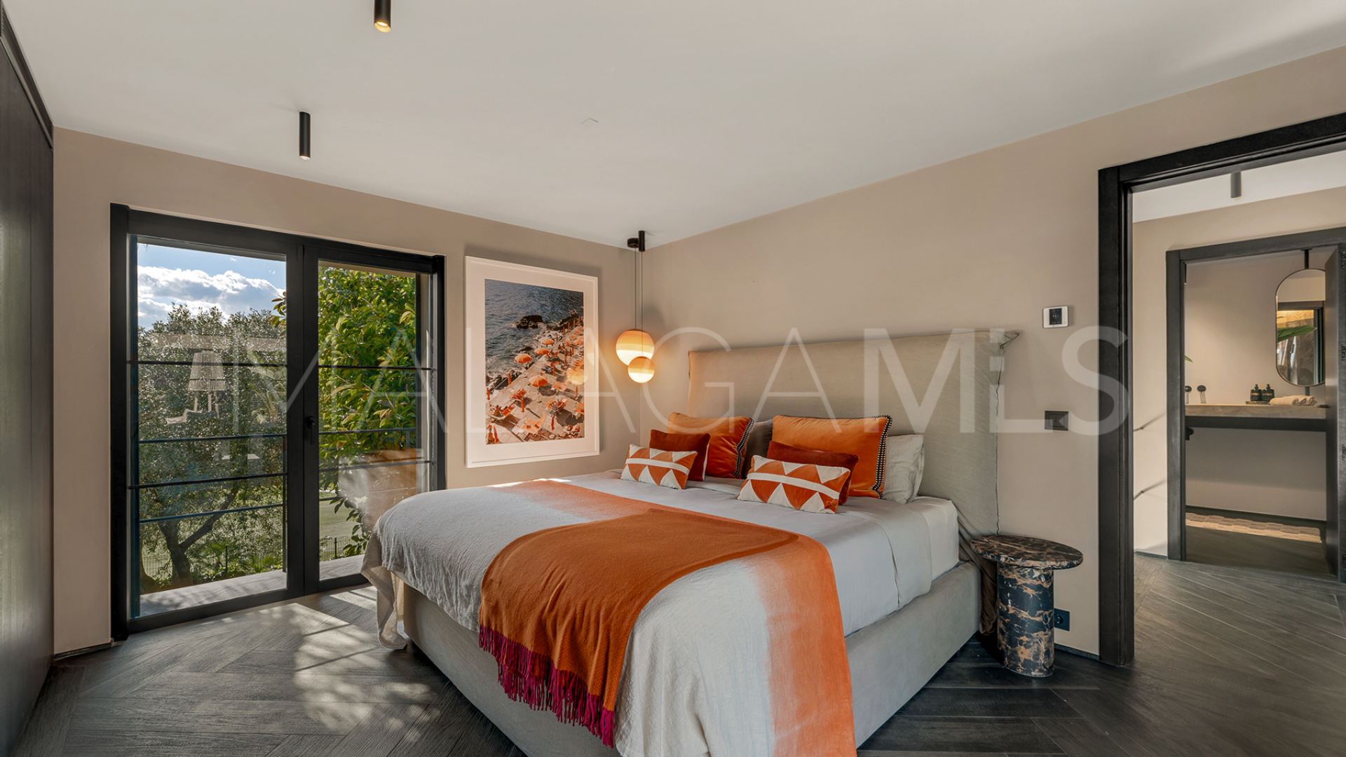 Villa for sale in Guadalmina Alta