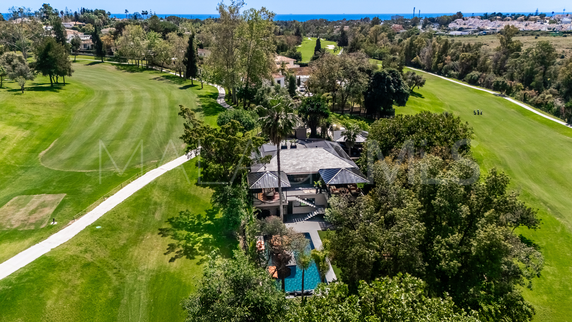 Villa for sale in Guadalmina Alta