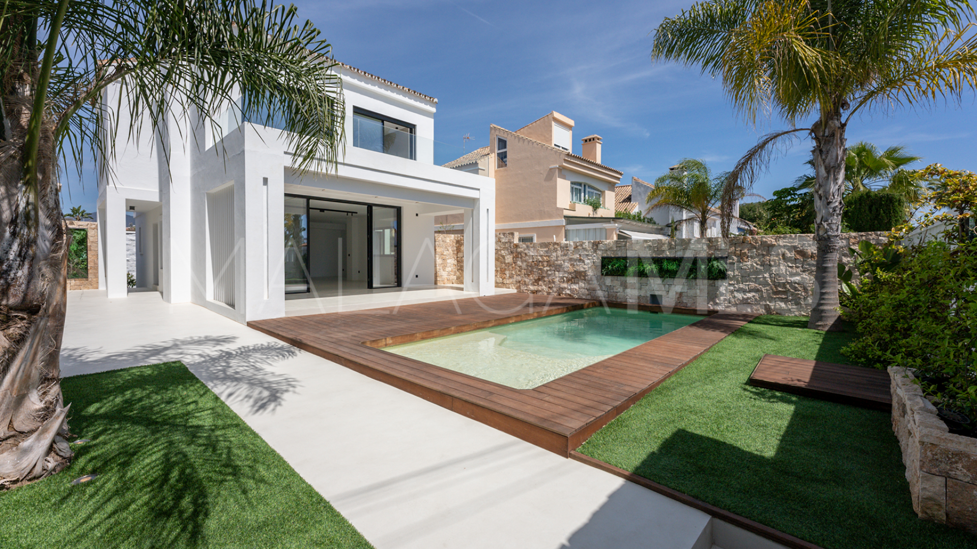 Villa for sale in Sun Beach