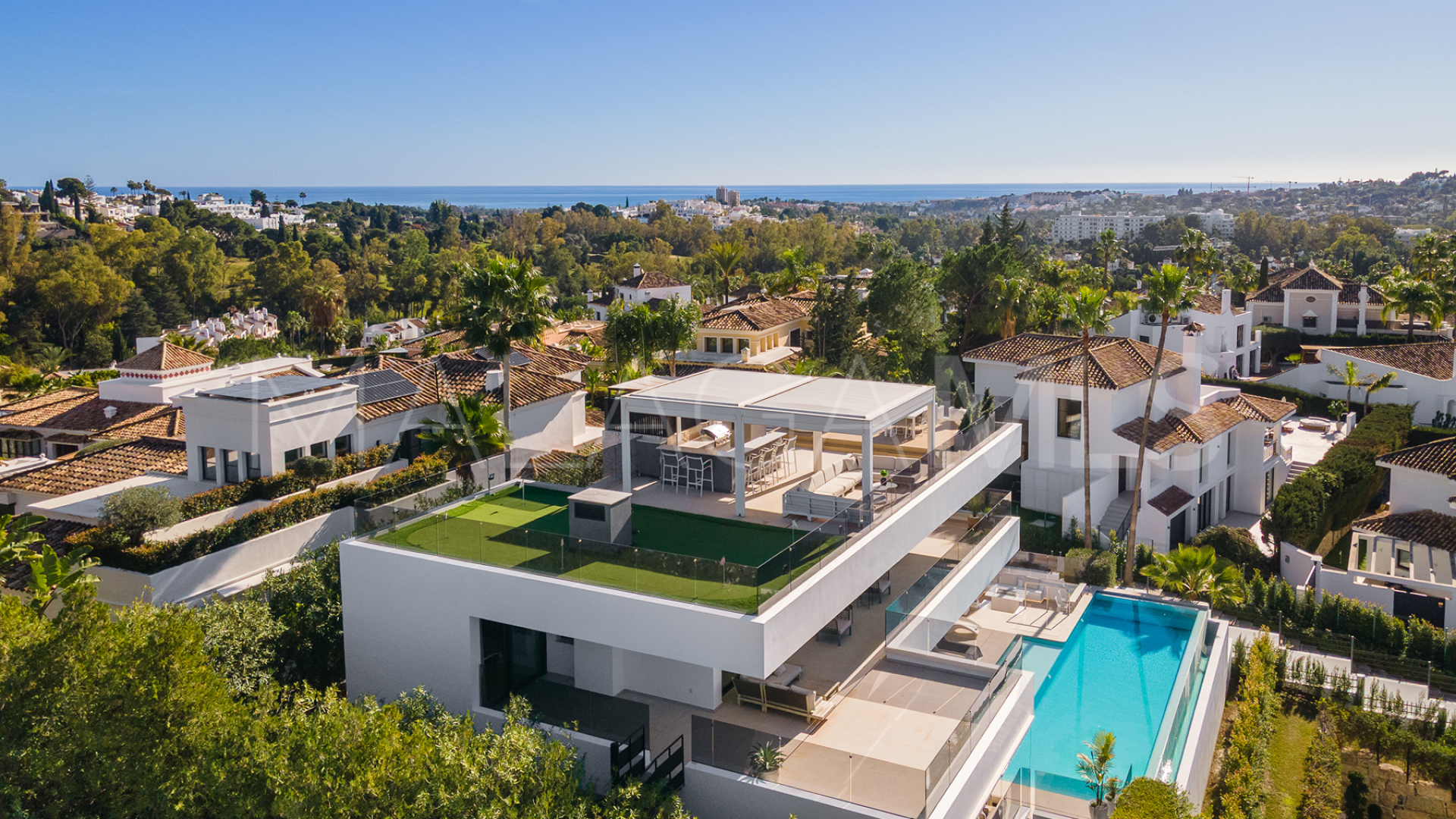 5 bedrooms villa in Andalucia Alta for sale