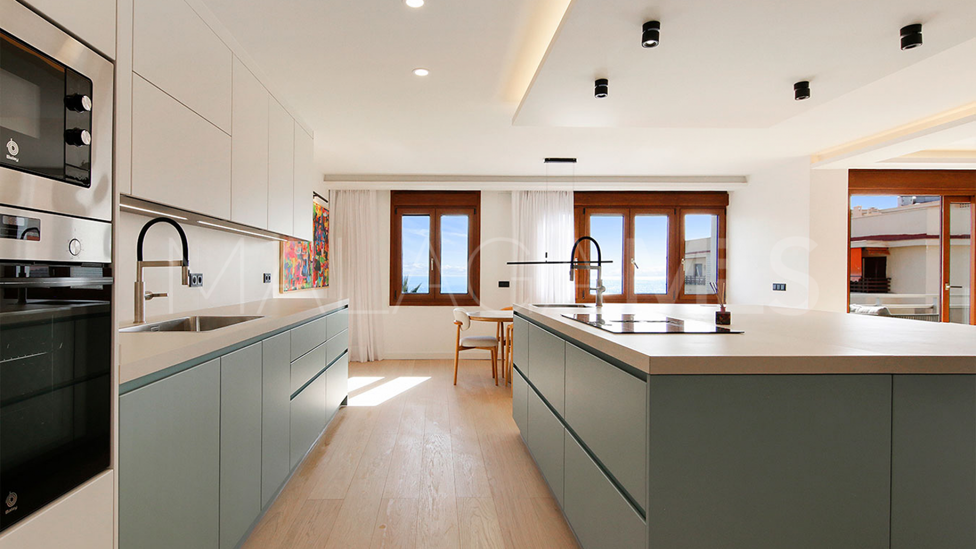 Penthouse for sale in Les Rivages with 3 bedrooms