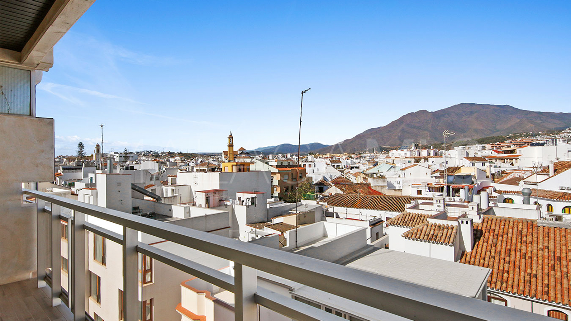 Penthouse for sale in Les Rivages with 3 bedrooms