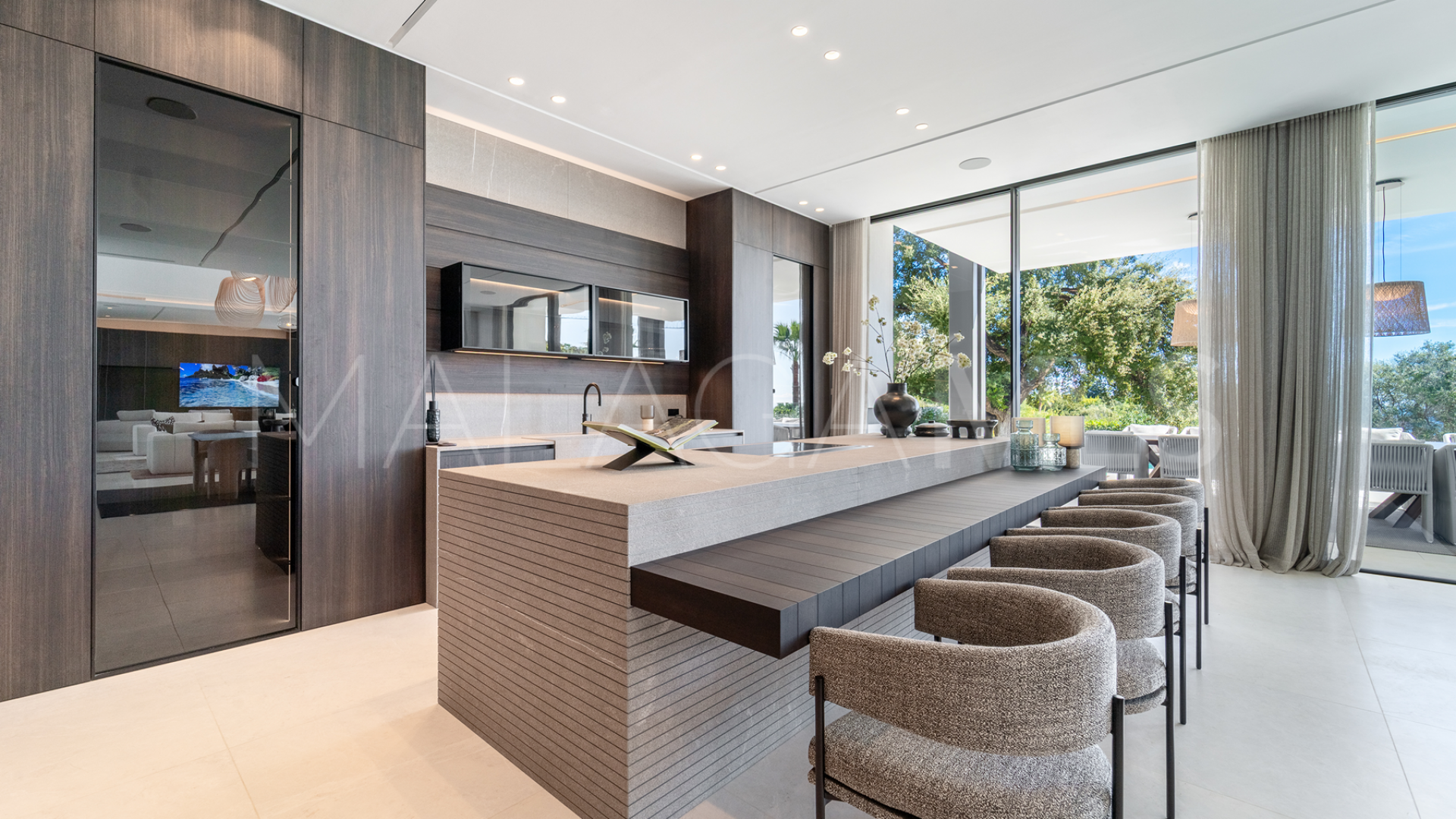 Villa for sale in Cascada de Camojan