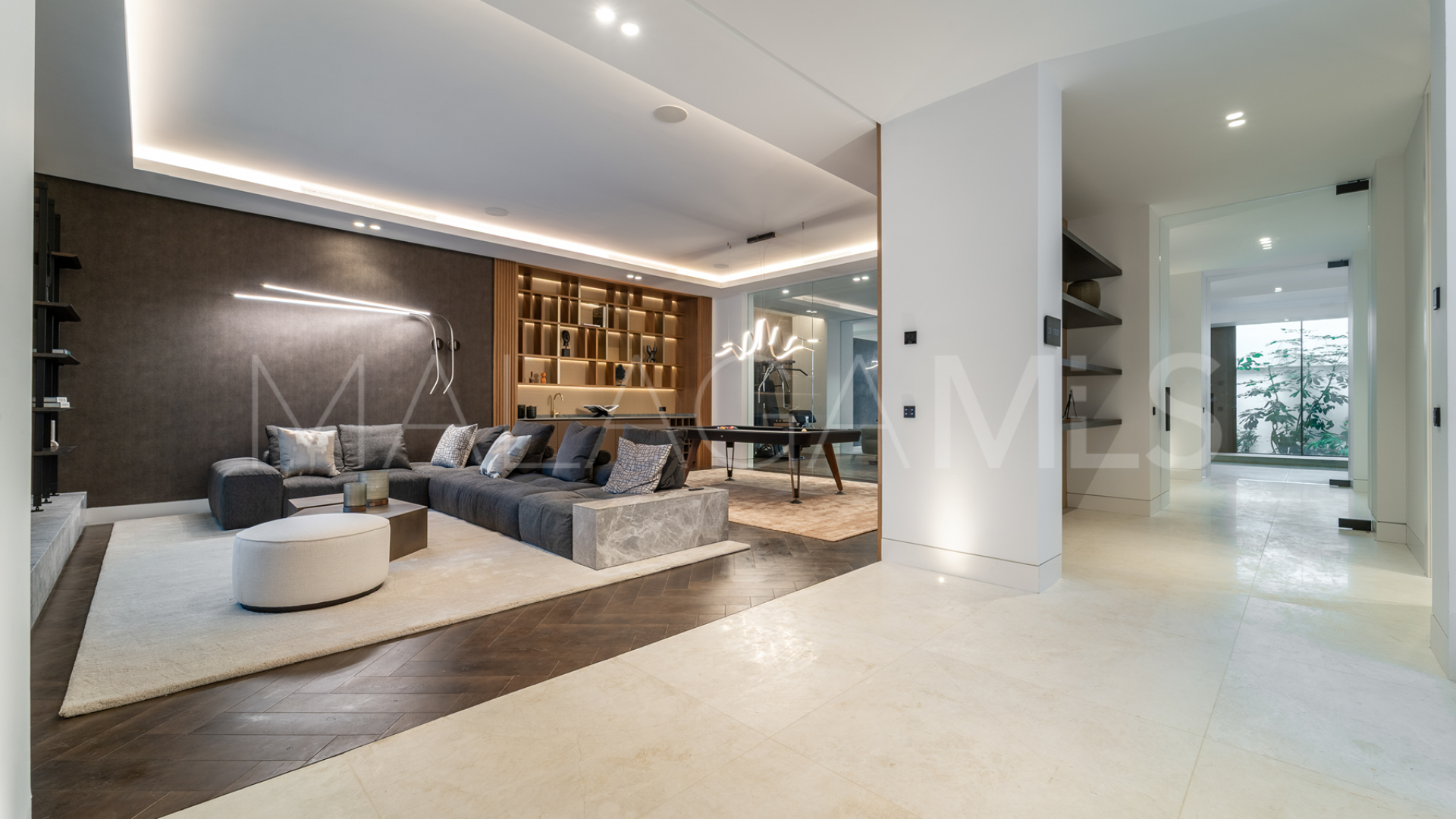 Villa for sale in Cascada de Camojan