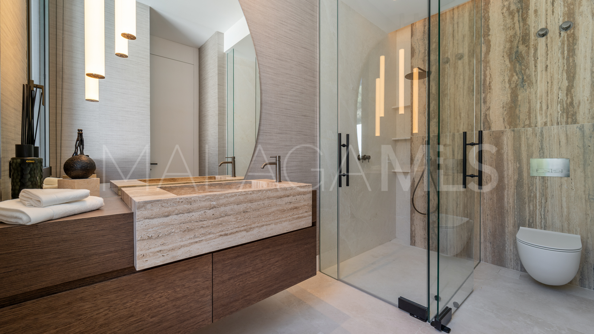 Villa for sale in Cascada de Camojan