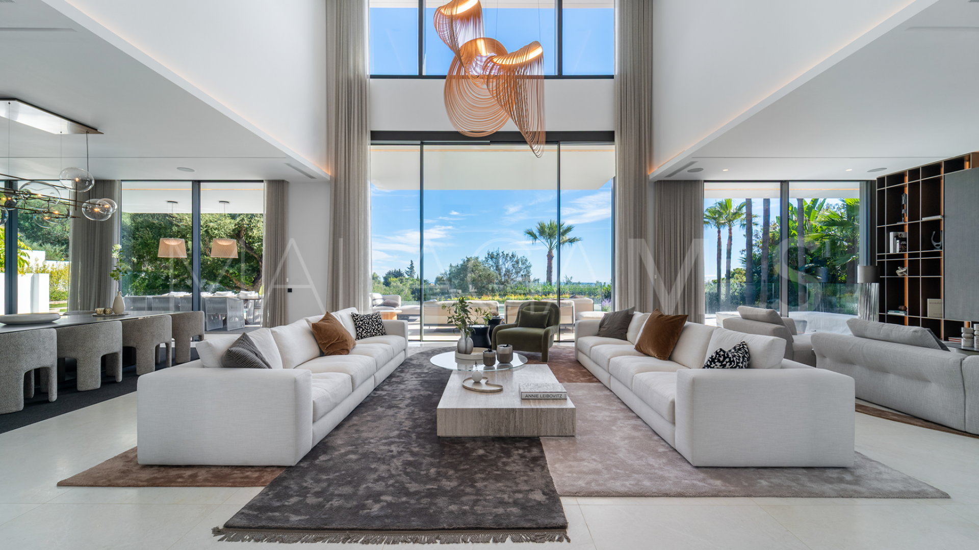 Villa for sale in Cascada de Camojan