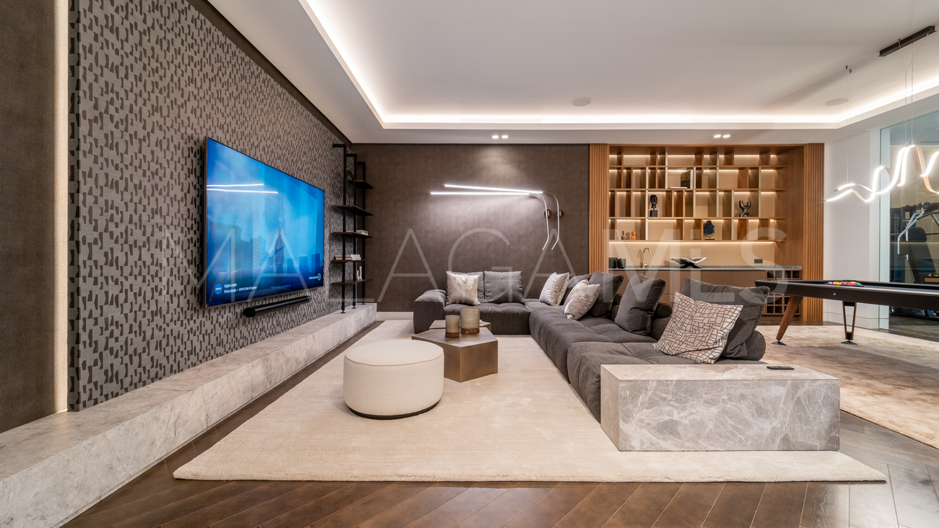 Villa for sale in Cascada de Camojan