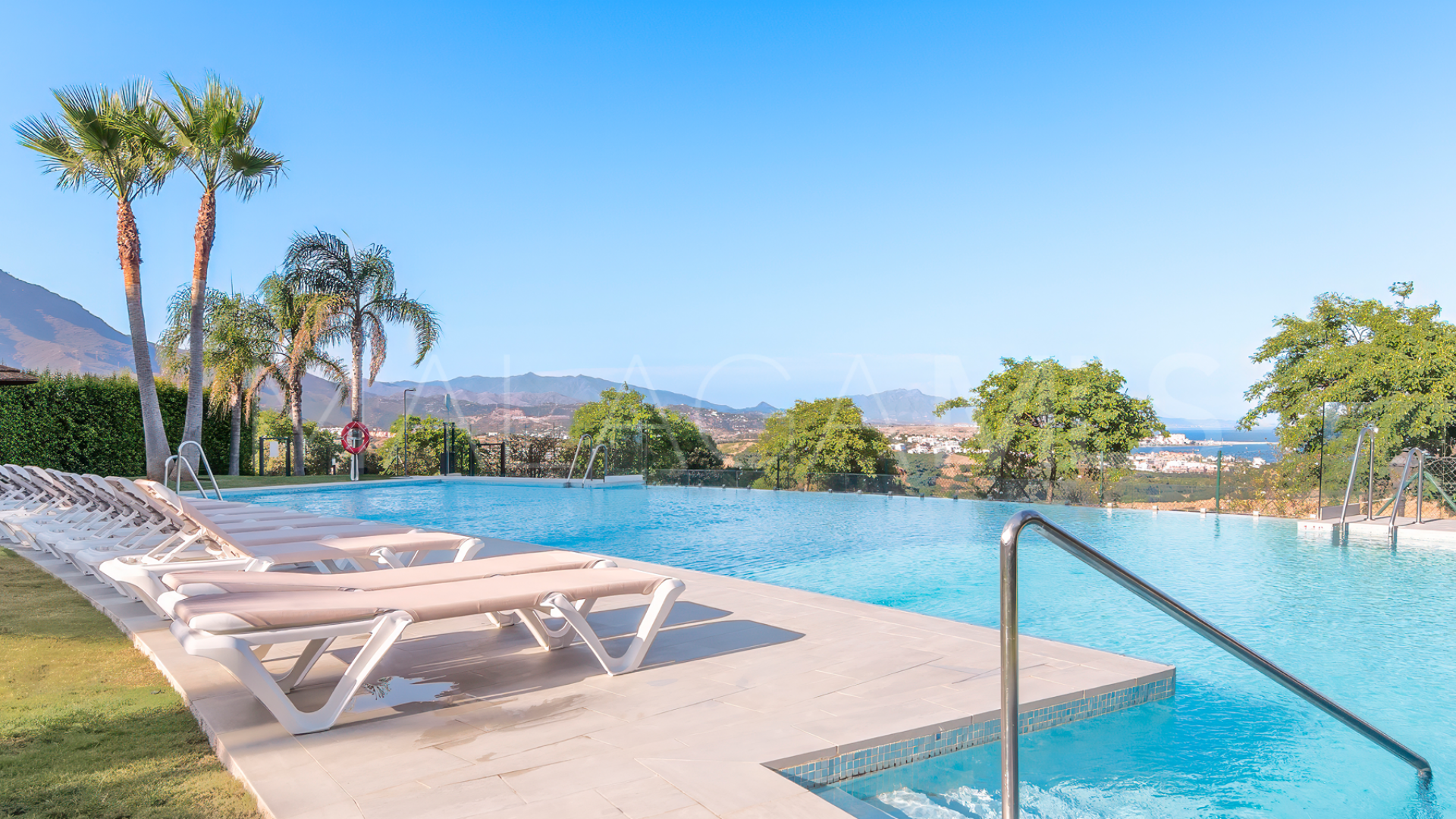 Takvåning for sale in Serenity Views