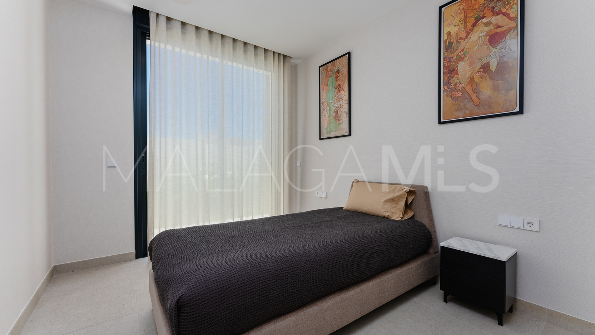 Lägenhet for sale in Riva Residences