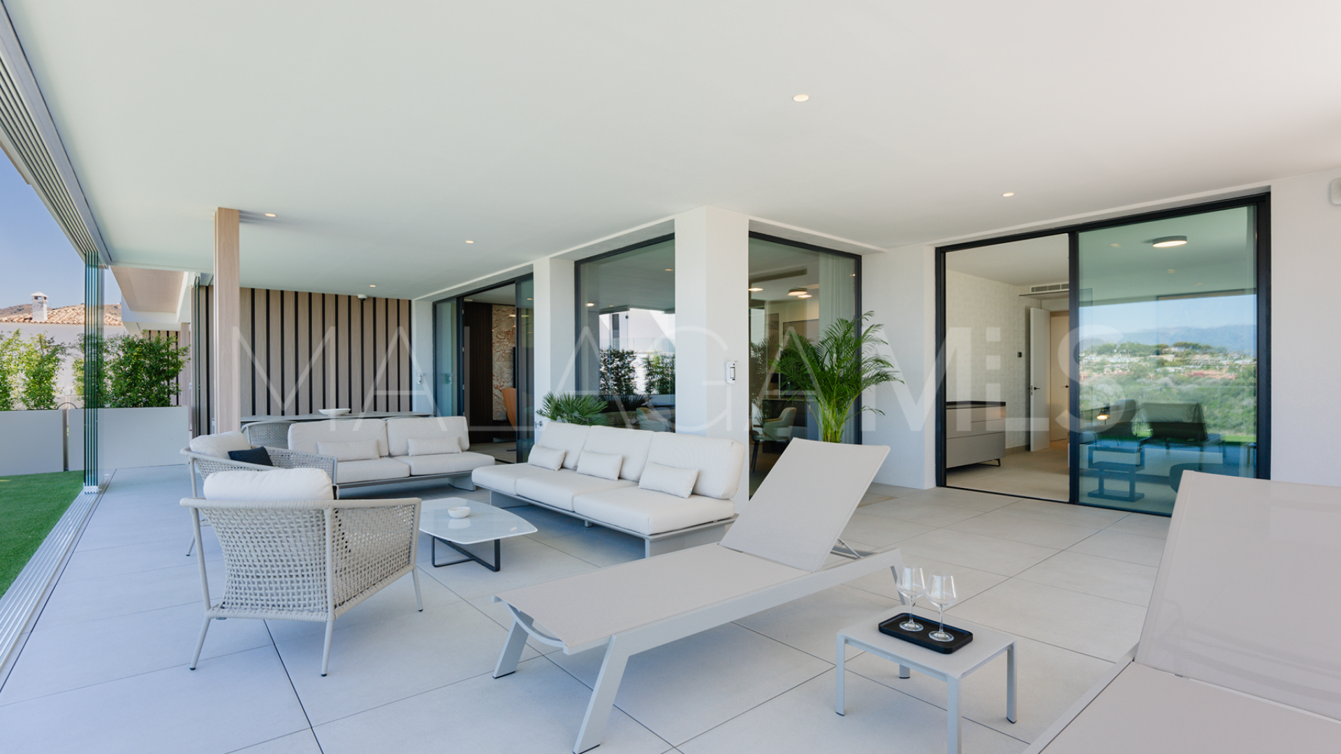 Lägenhet for sale in Riva Residences