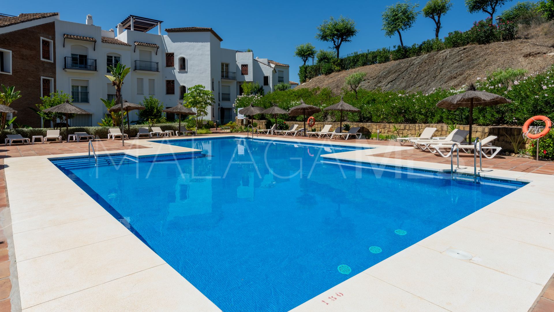 Buy Benahavis ground floor apartment