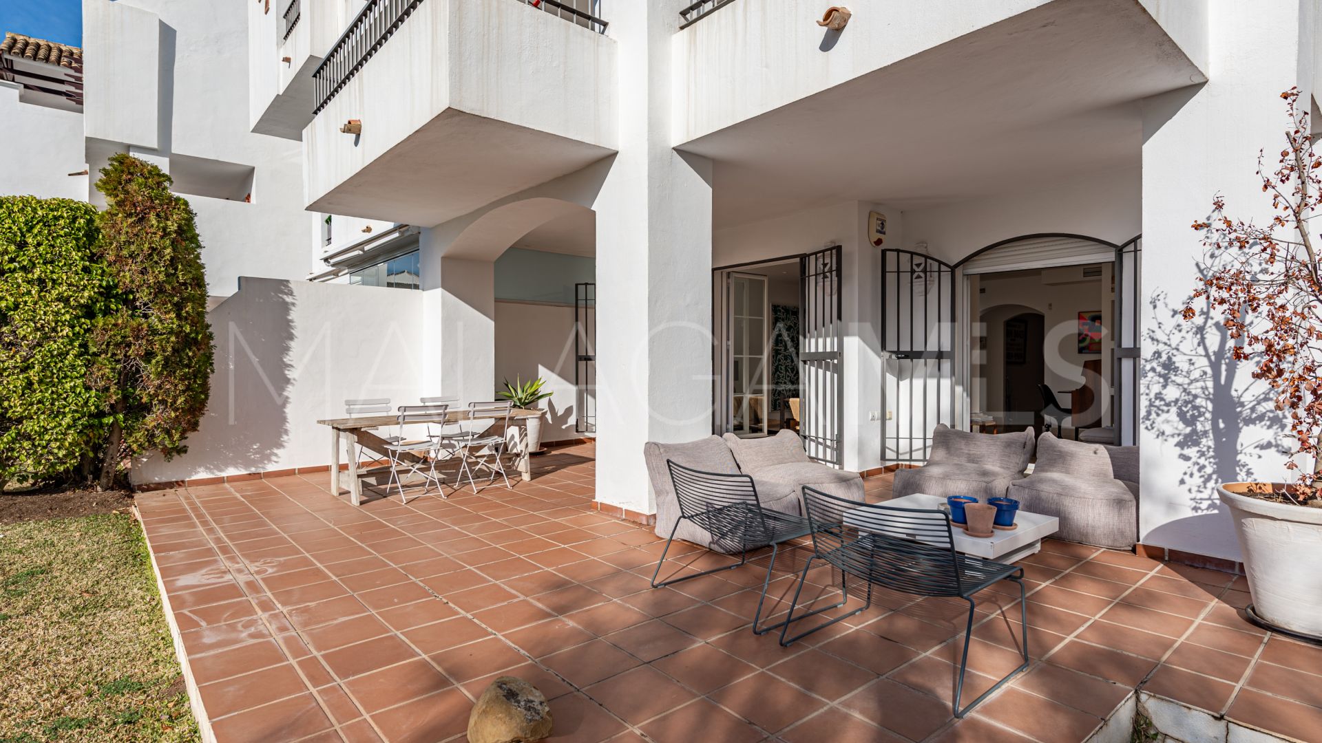 Buy Benahavis ground floor apartment