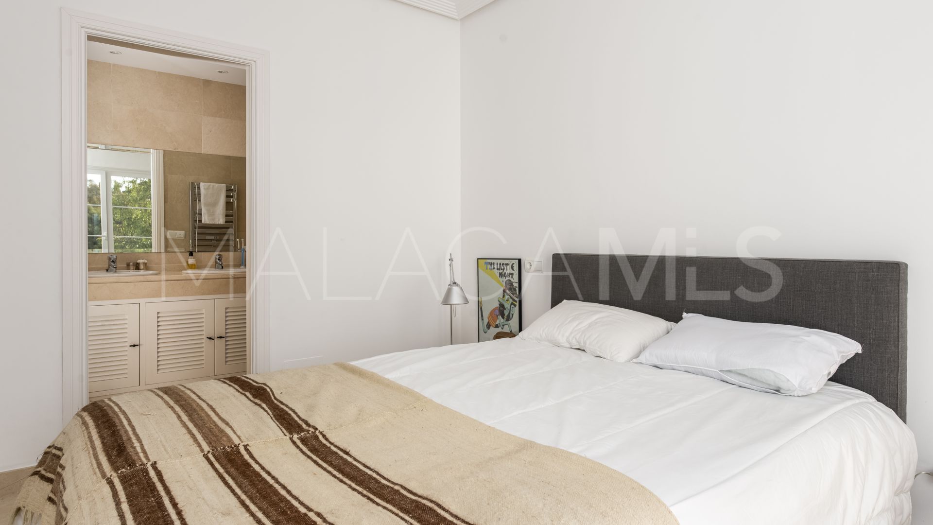 Buy Benahavis ground floor apartment