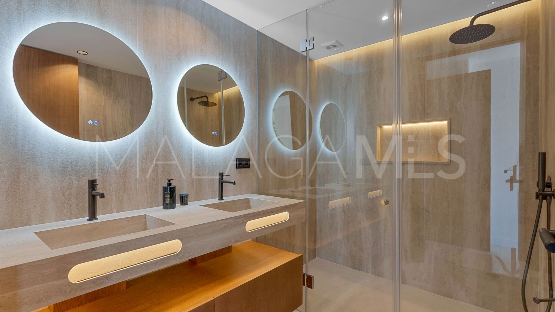 Wohnung for sale in Nueva Andalucia