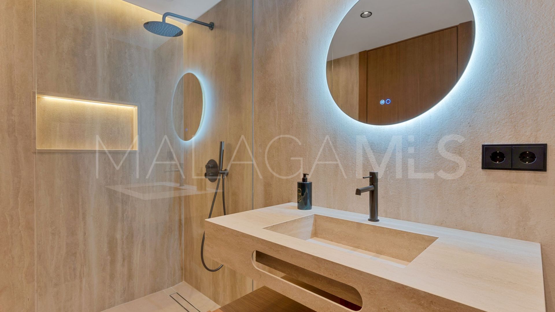 Wohnung for sale in Nueva Andalucia