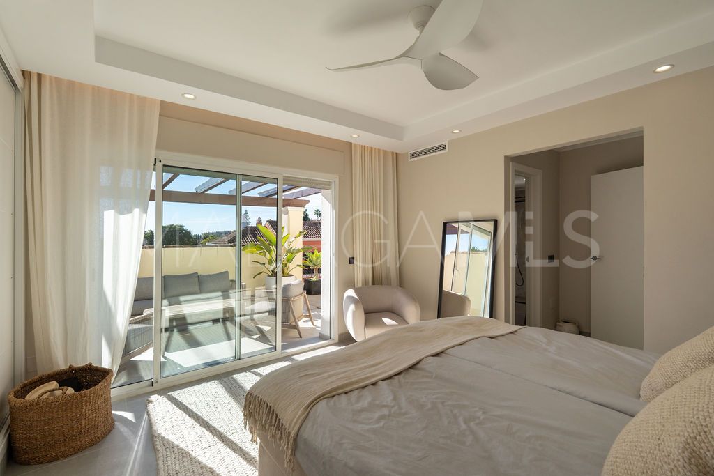 Maison de ville for sale in Nueva Andalucia