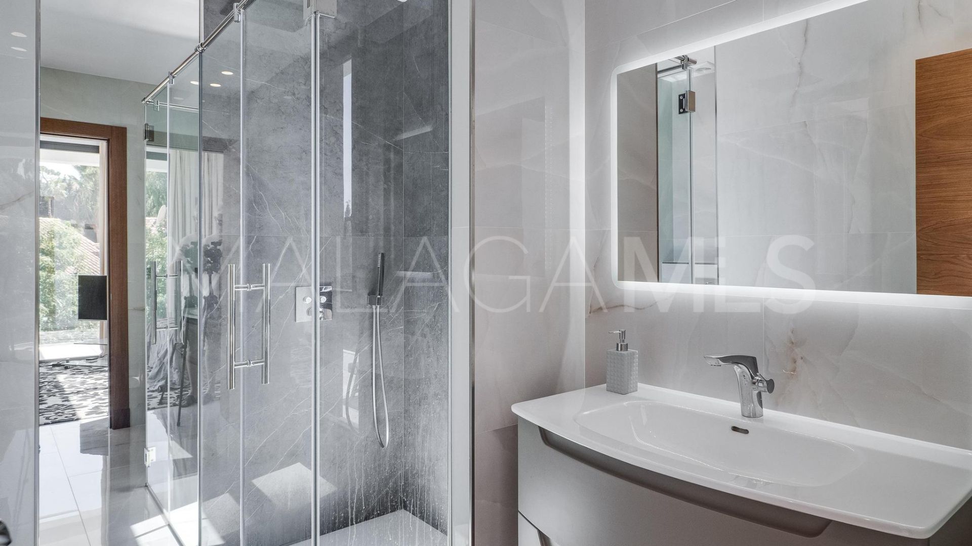 Villa for sale in Chullera