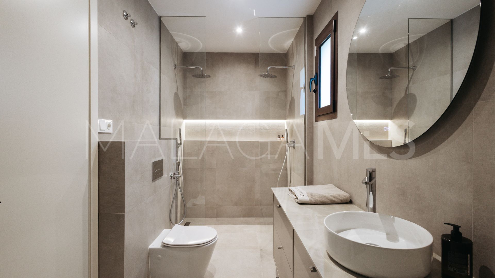 Tvåvånings takvåning for sale in Medina de Banús