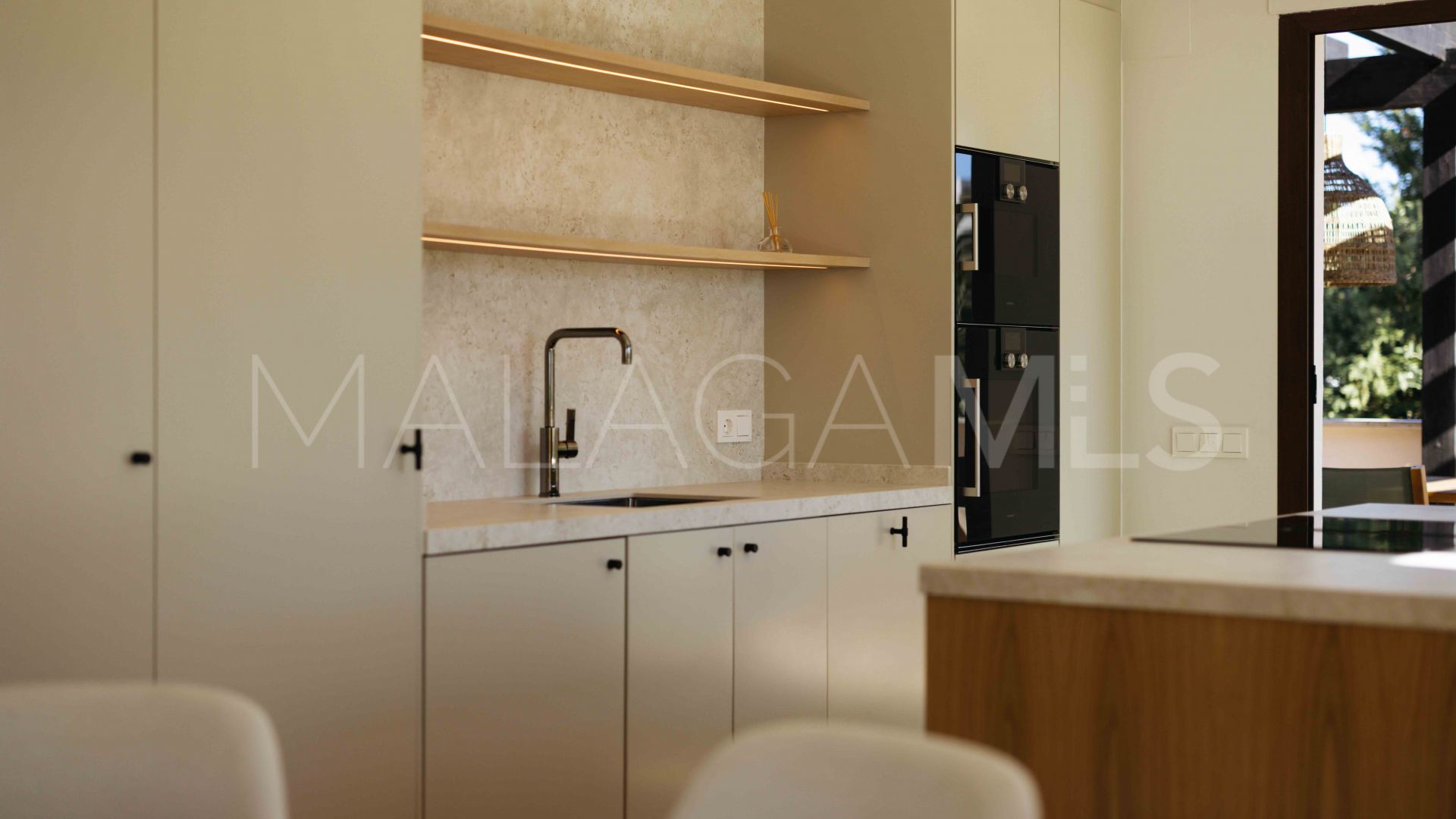 For sale duplex penthouse in Medina de Banús