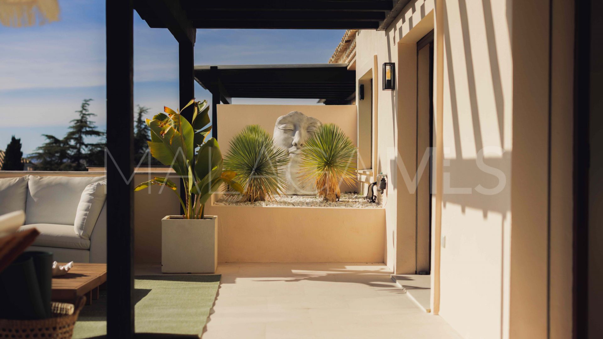 For sale duplex penthouse in Medina de Banús