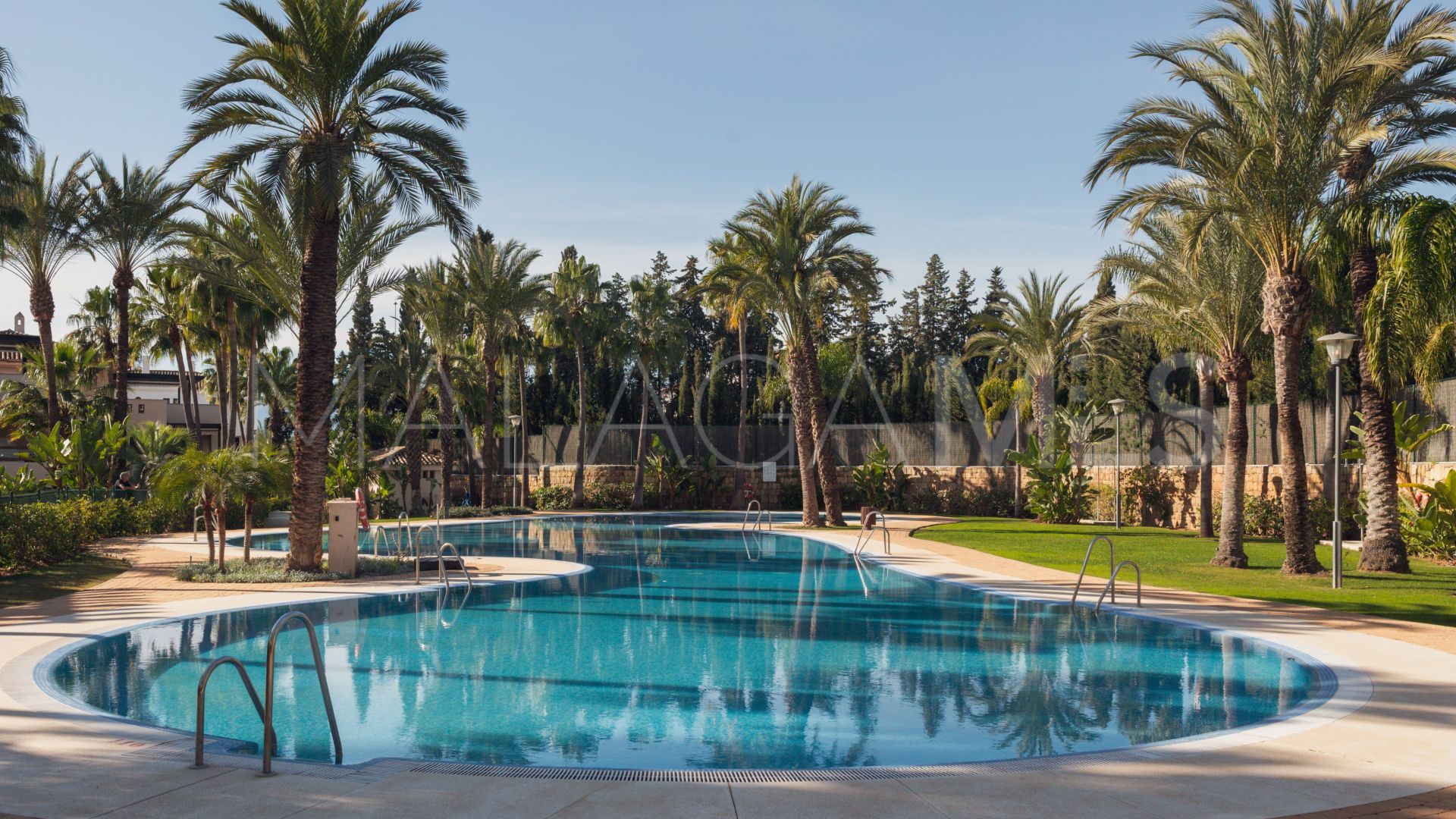 Tvåvånings takvåning for sale in Medina de Banús