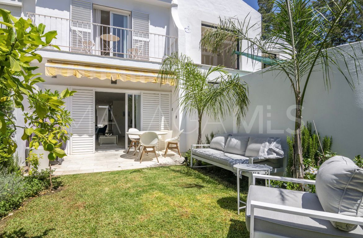 Adosado for sale in Peñablanca de 3 bedrooms