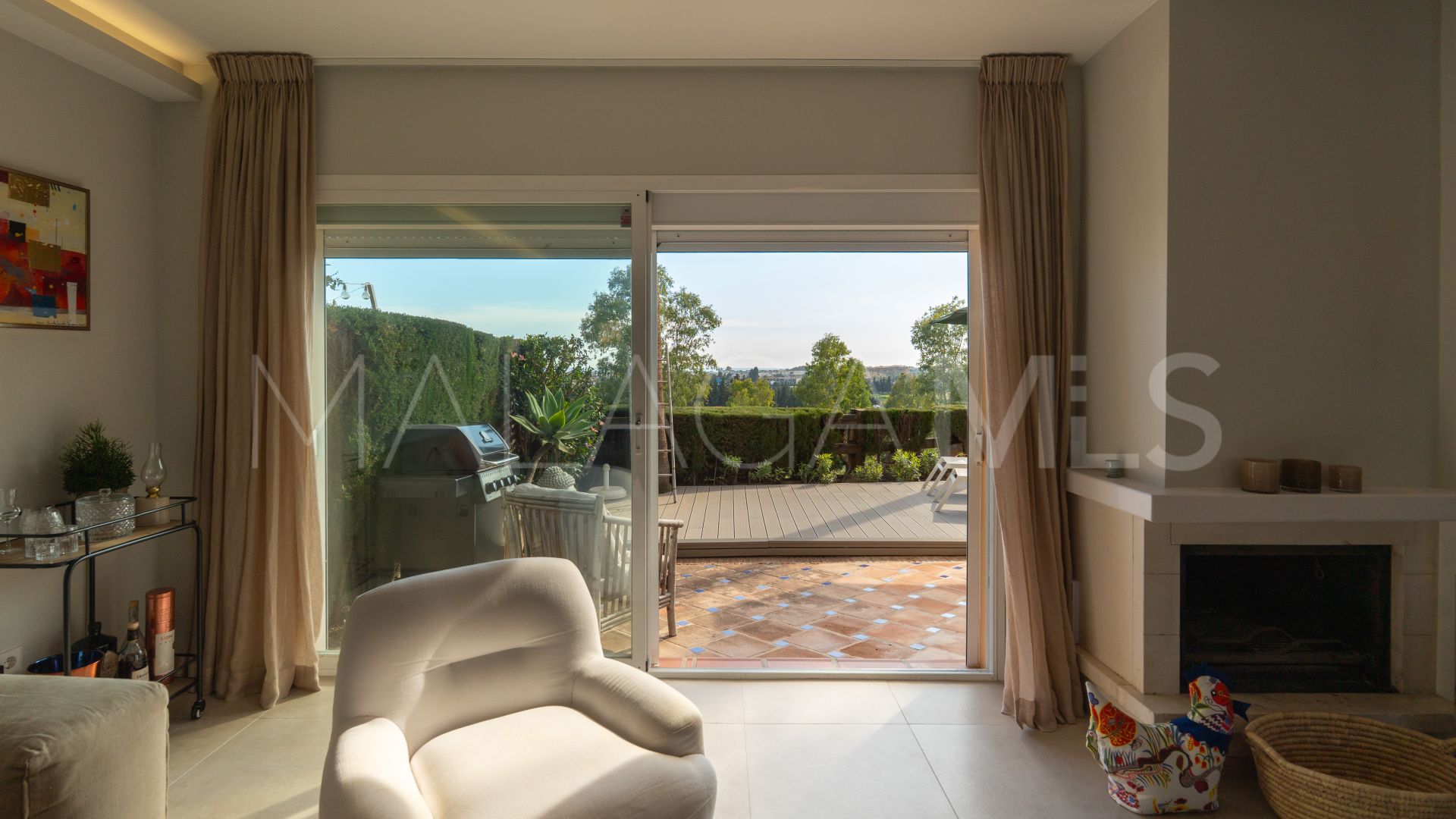 Buy Condes de Iza 4 bedrooms town house