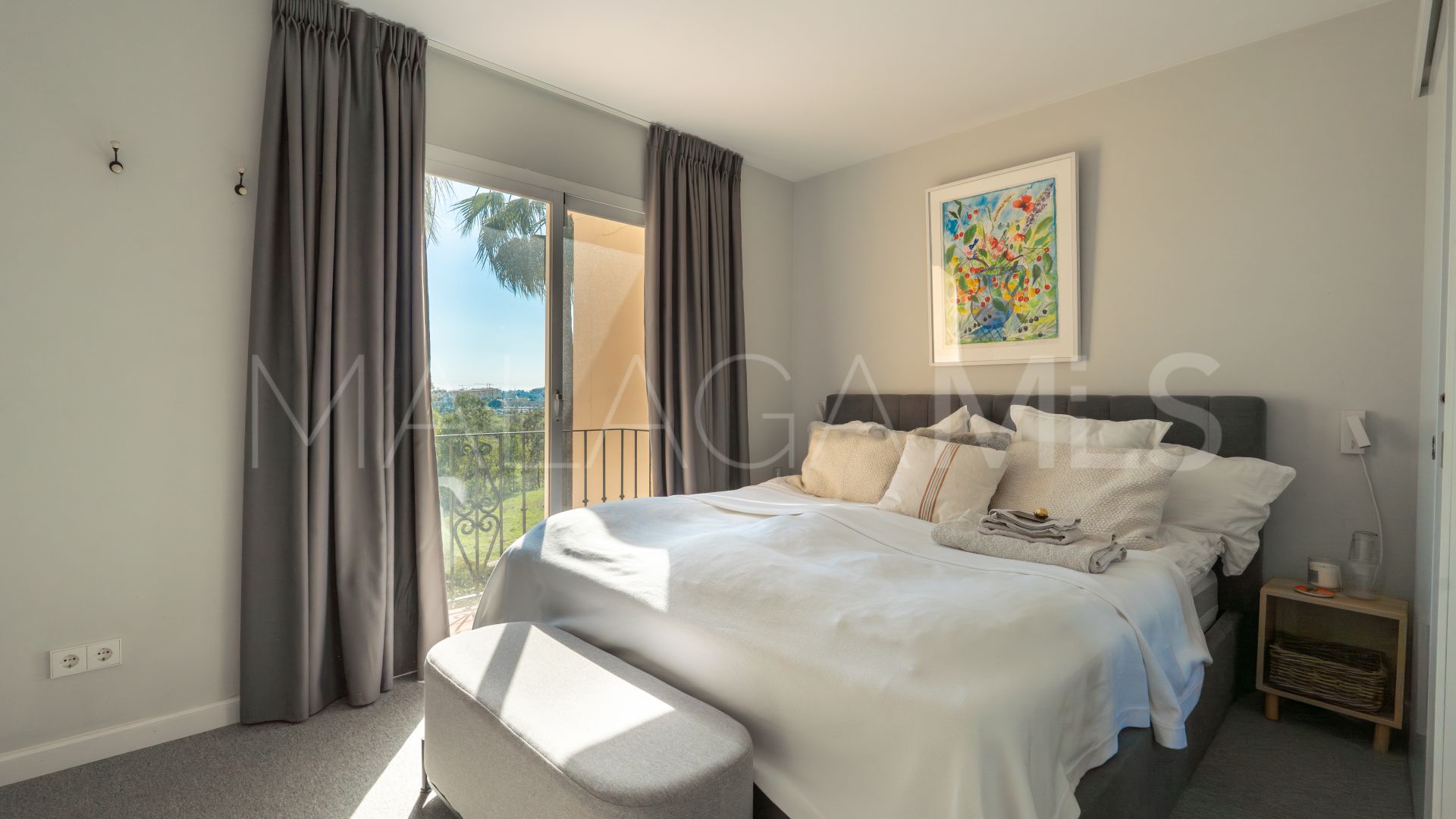 Buy Condes de Iza 4 bedrooms town house