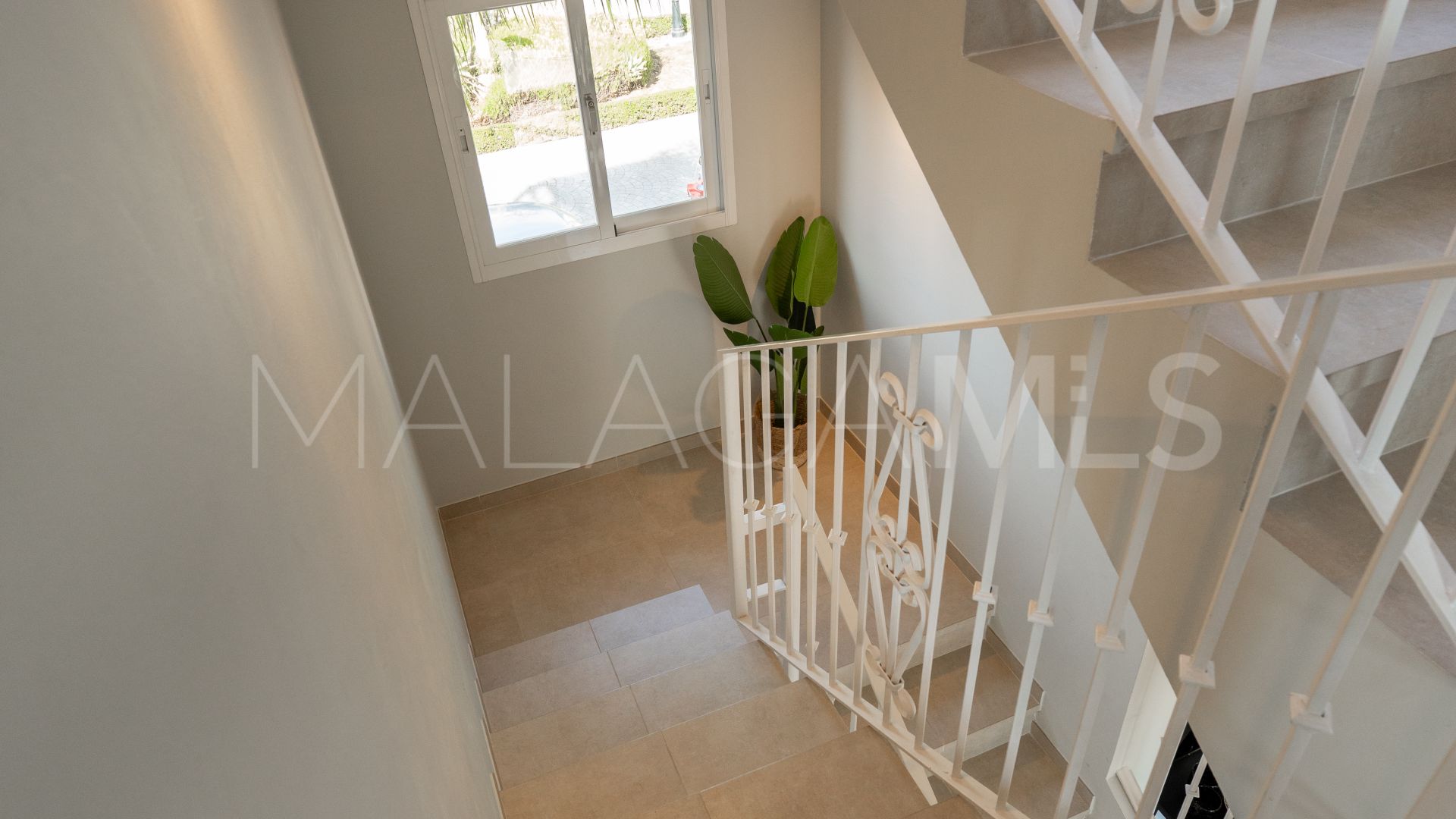 Buy Condes de Iza 4 bedrooms town house