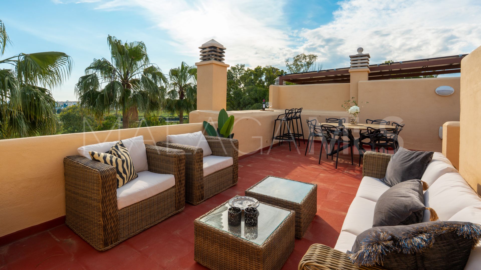 Buy Condes de Iza 4 bedrooms town house