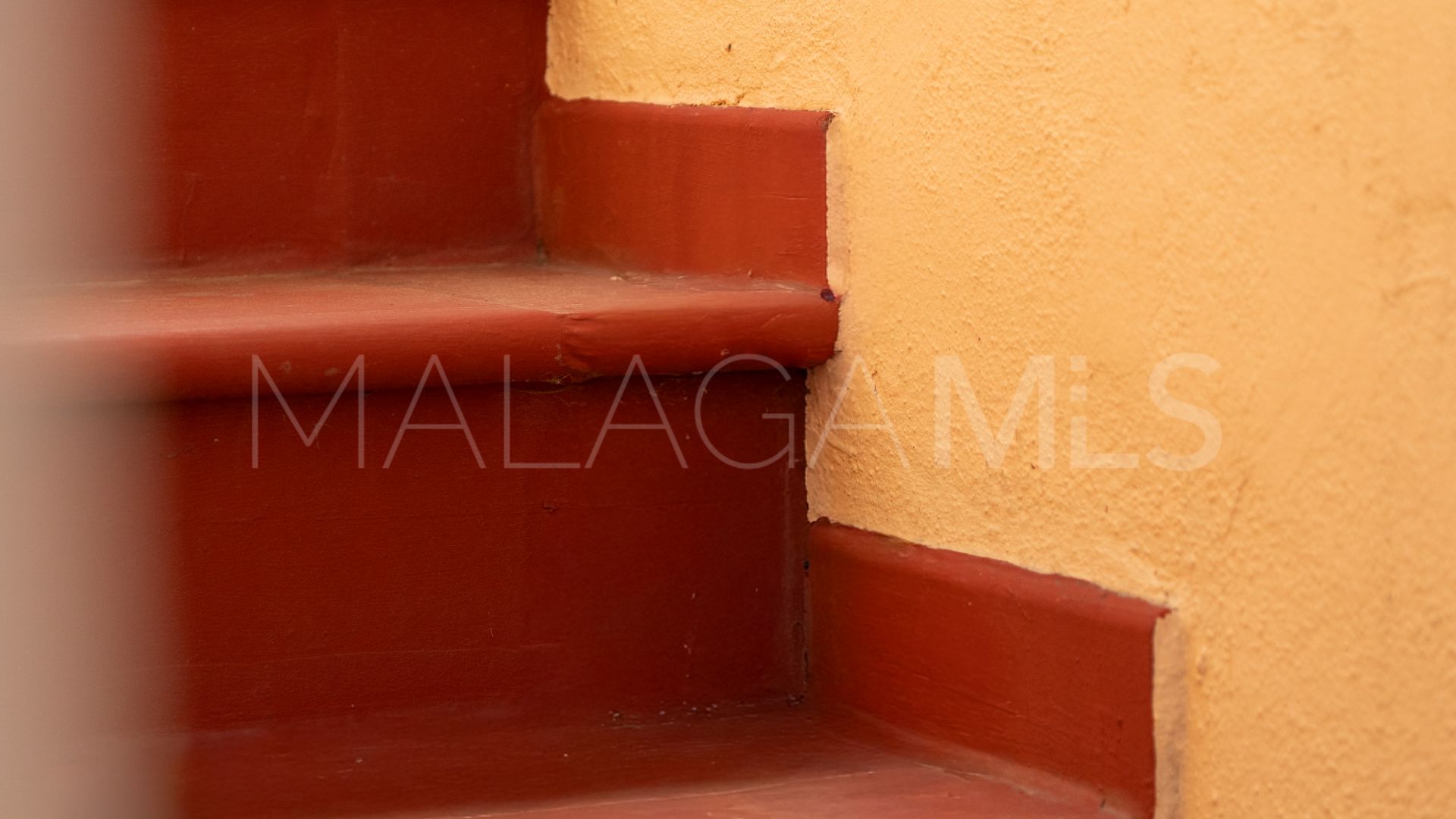 Buy Condes de Iza 4 bedrooms town house