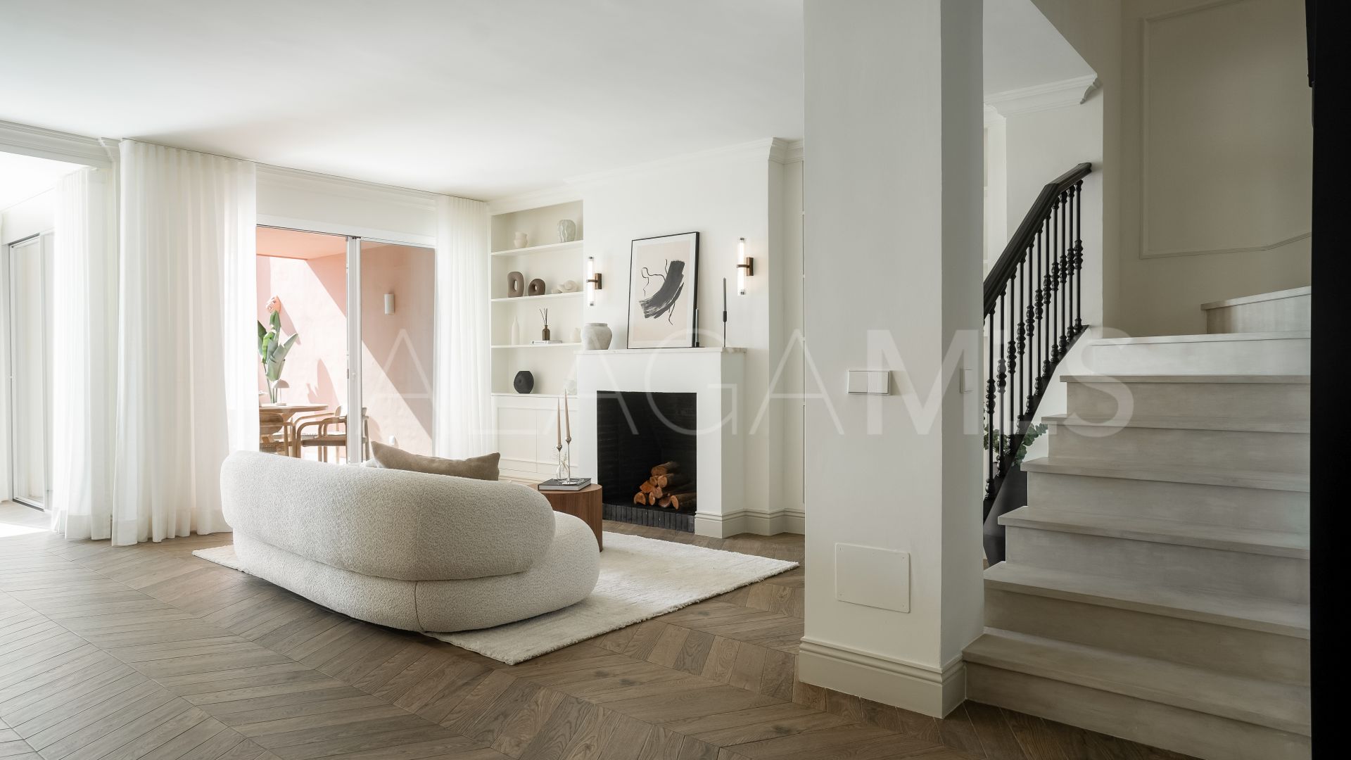 Duplex for sale in Monte Halcones with 4 bedrooms