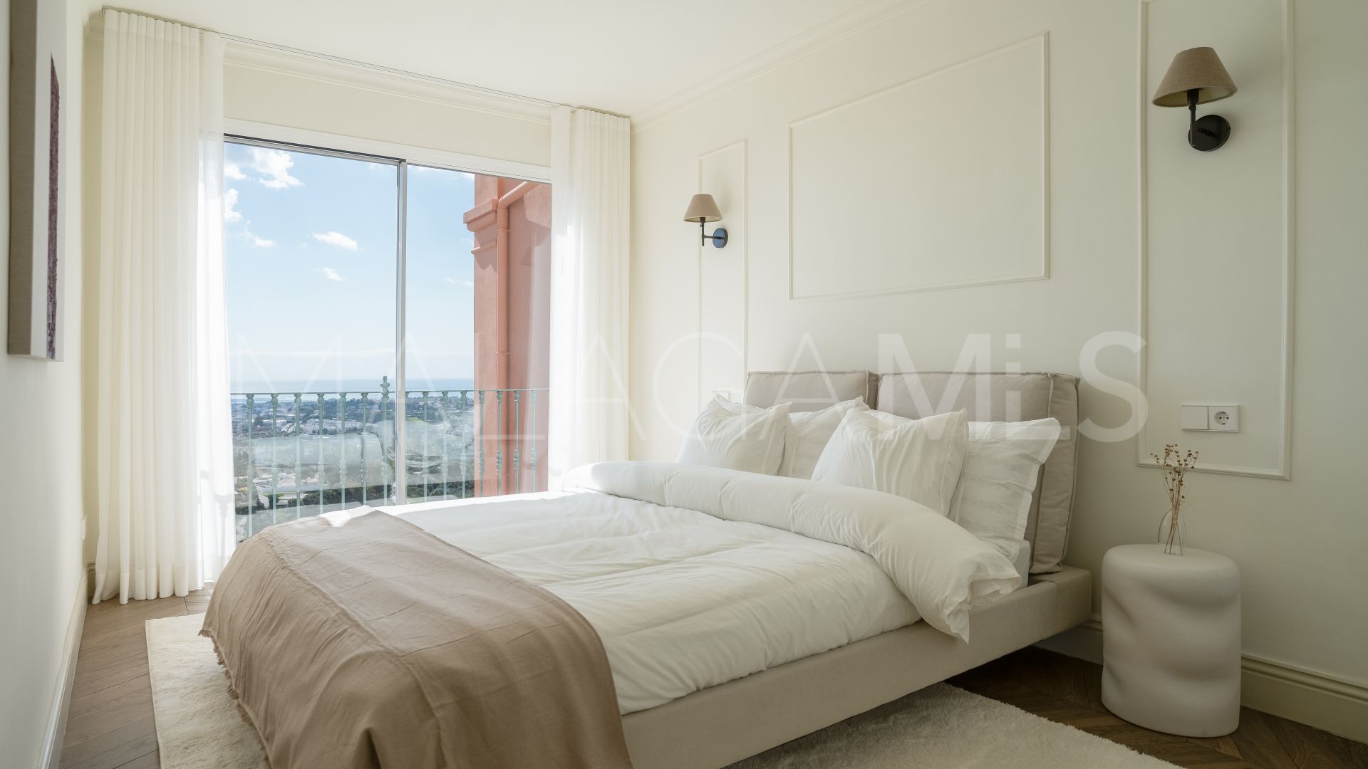 Duplex for sale in Monte Halcones with 4 bedrooms