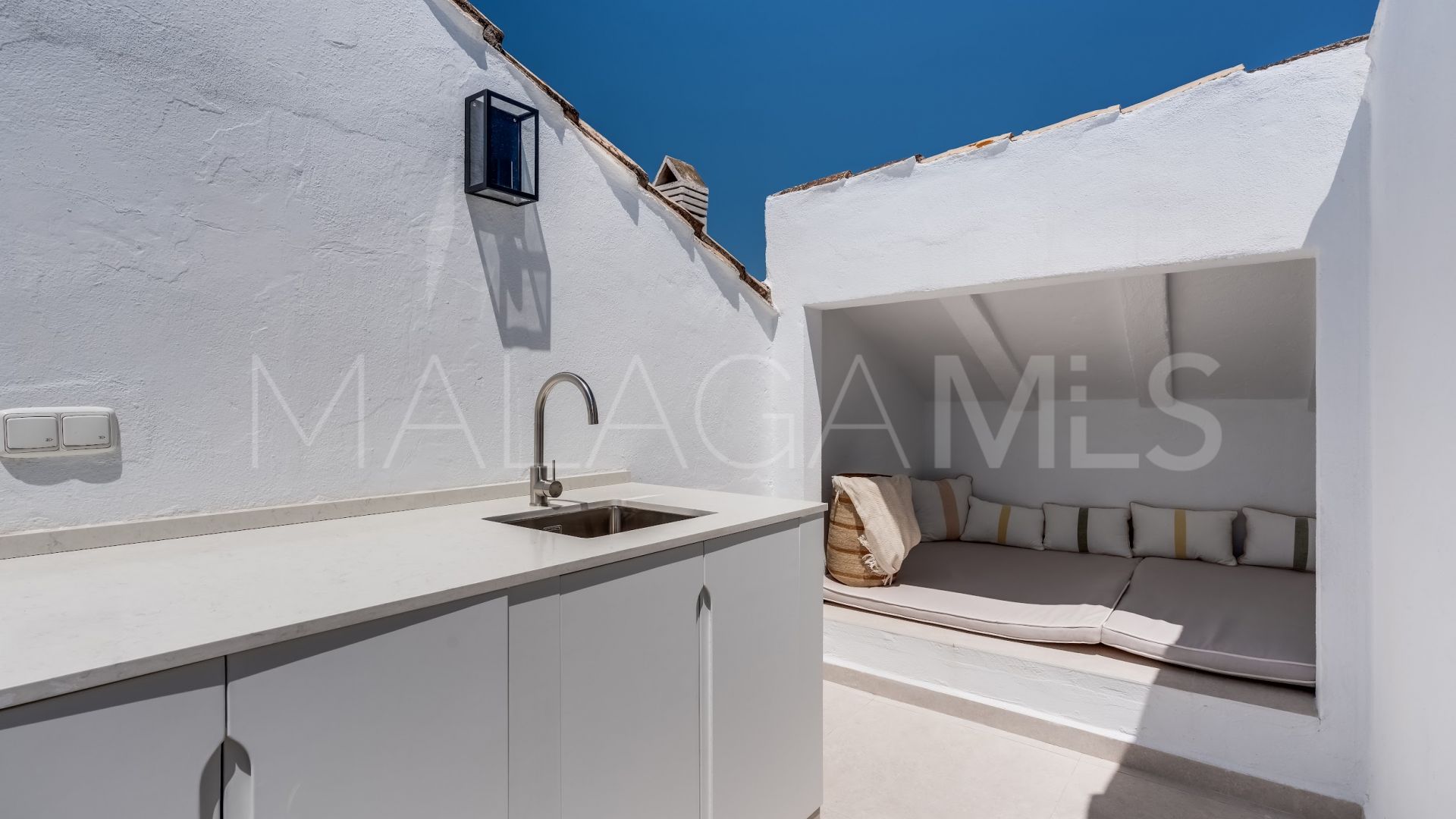 Atico duplex for sale in Nueva Andalucia