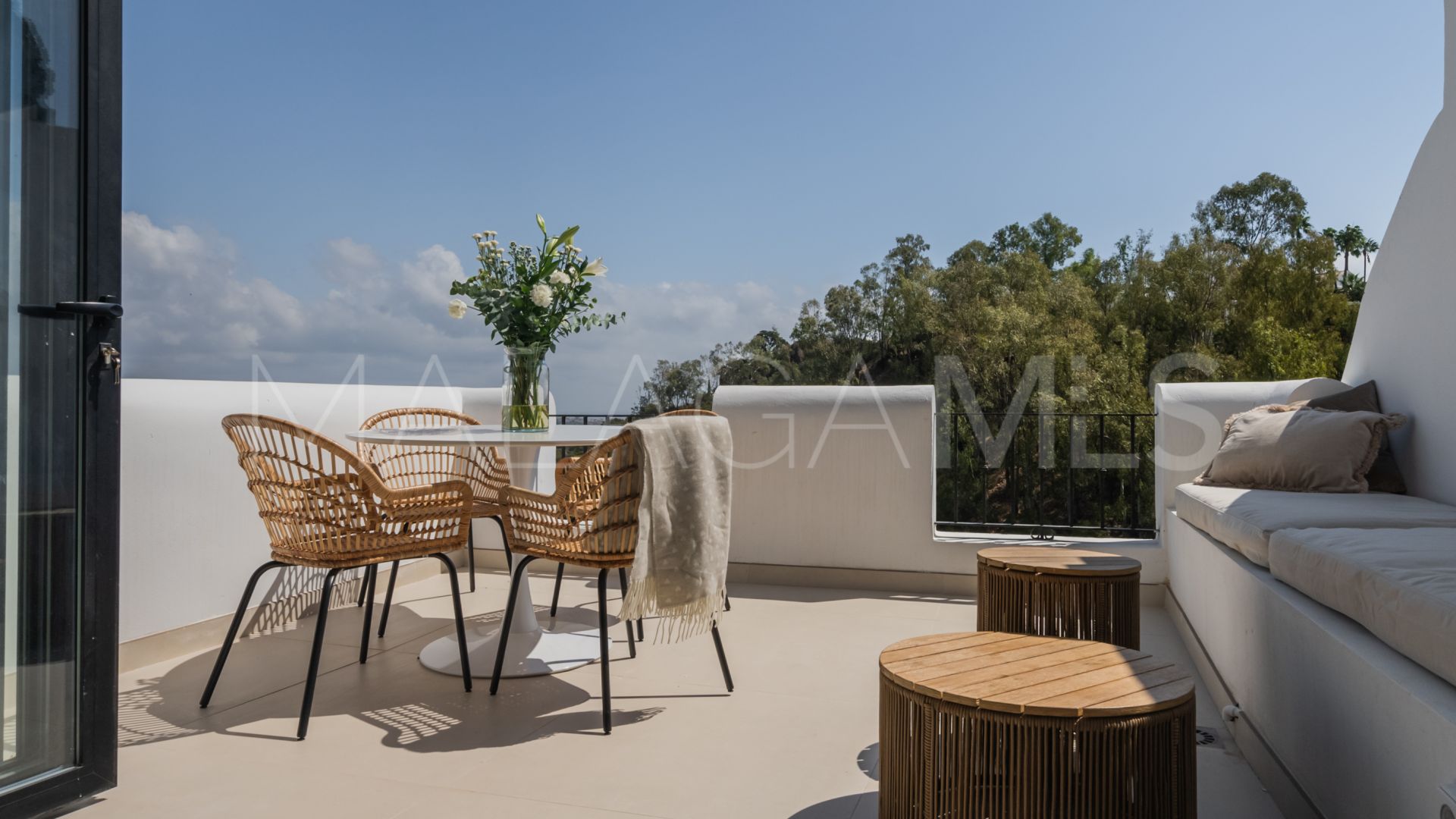Buy apartamento in Benahavis de 3 bedrooms
