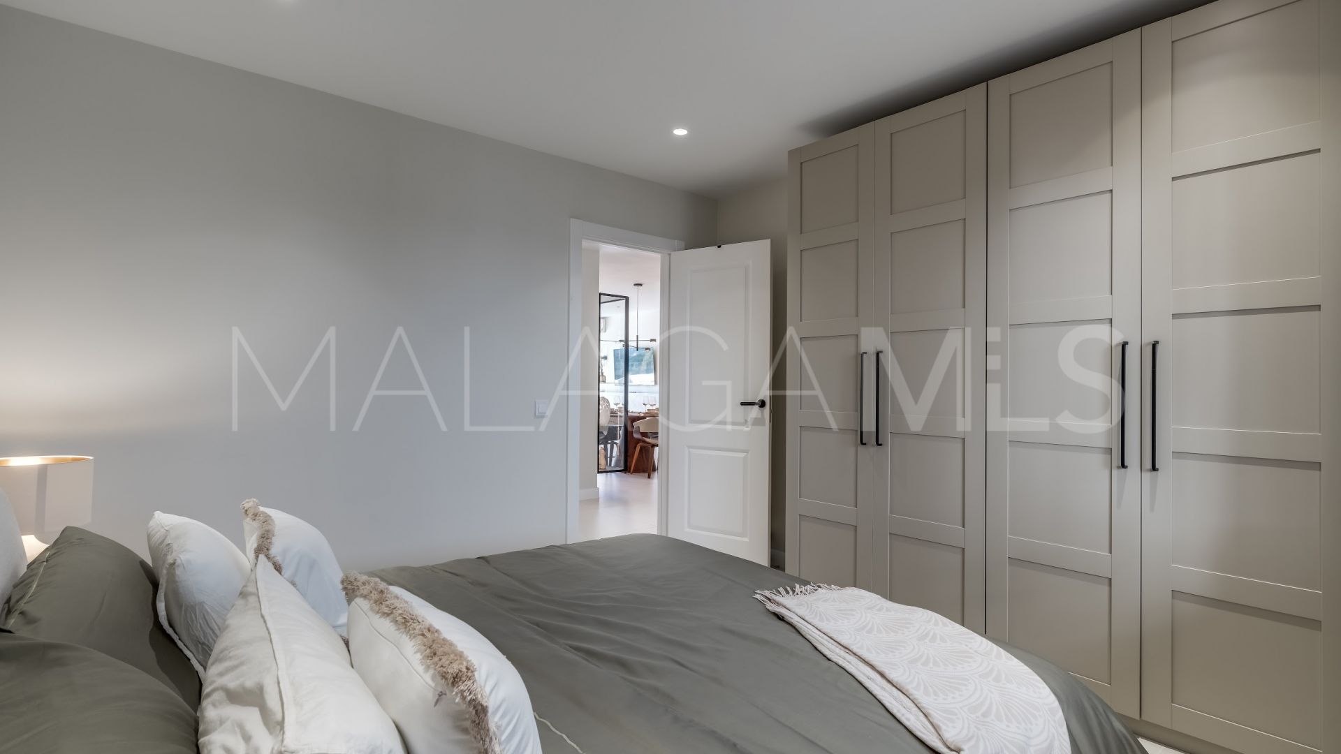 Buy apartamento in Benahavis de 3 bedrooms