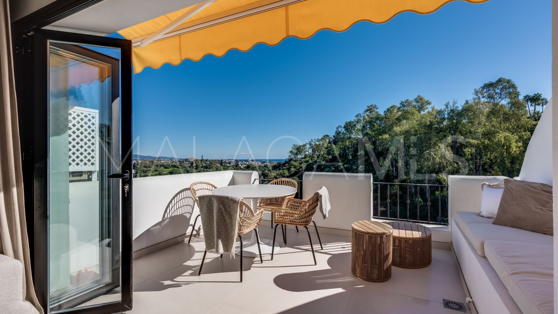 Buy apartamento in Benahavis de 3 bedrooms