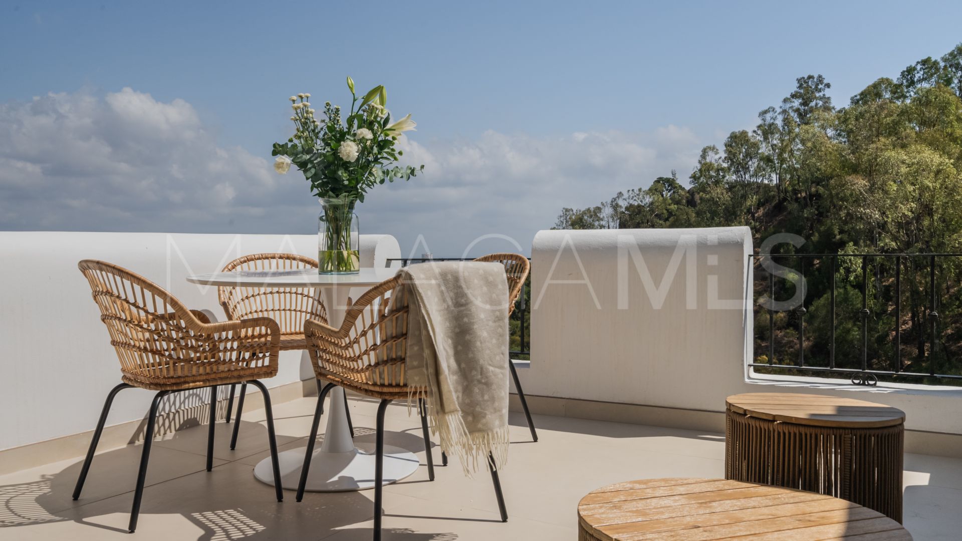 Buy apartamento in Benahavis de 3 bedrooms