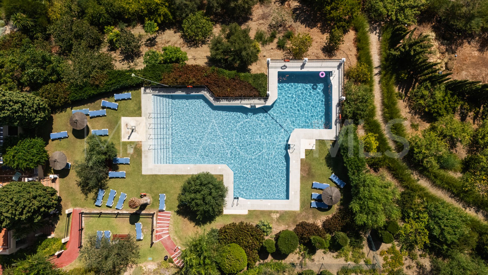 Buy apartamento in Benahavis de 3 bedrooms