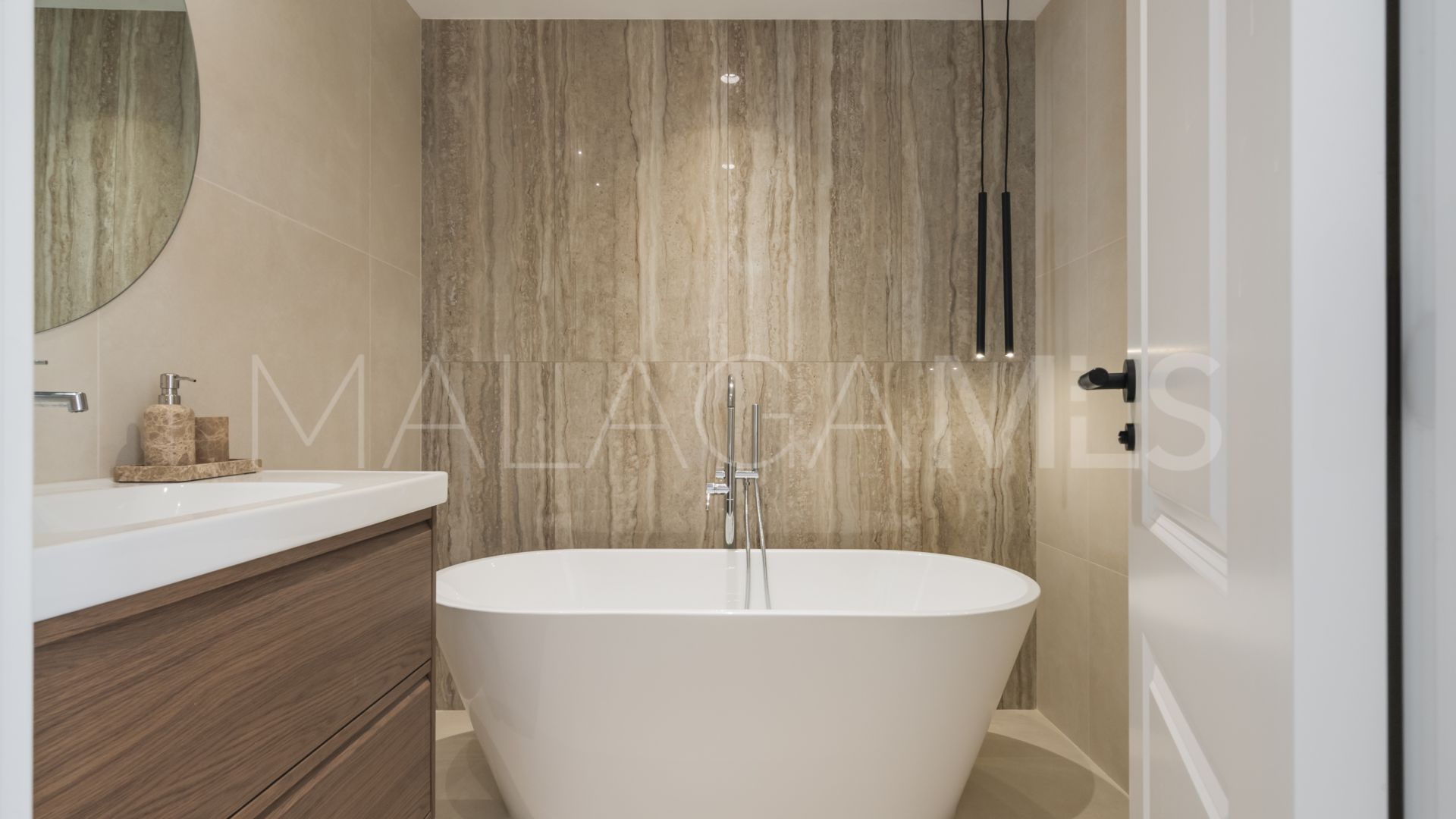 Buy apartamento in Benahavis de 3 bedrooms