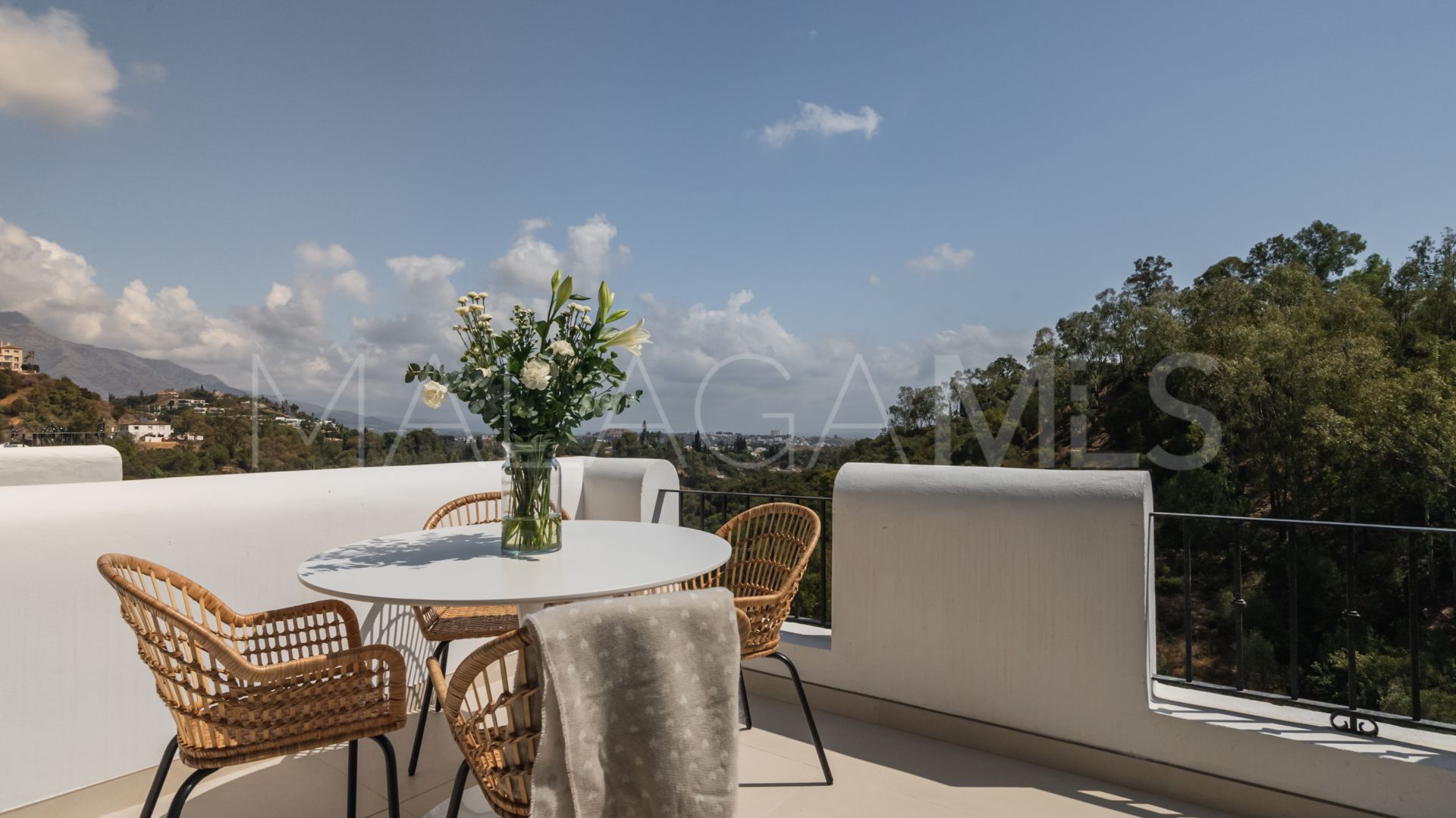Buy apartamento in Benahavis de 3 bedrooms