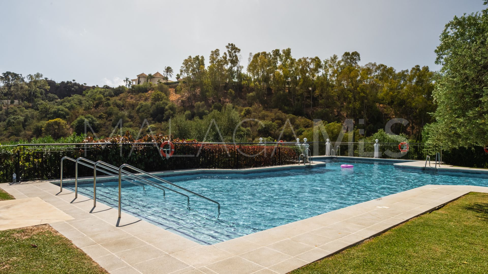 Buy apartamento in Benahavis de 3 bedrooms
