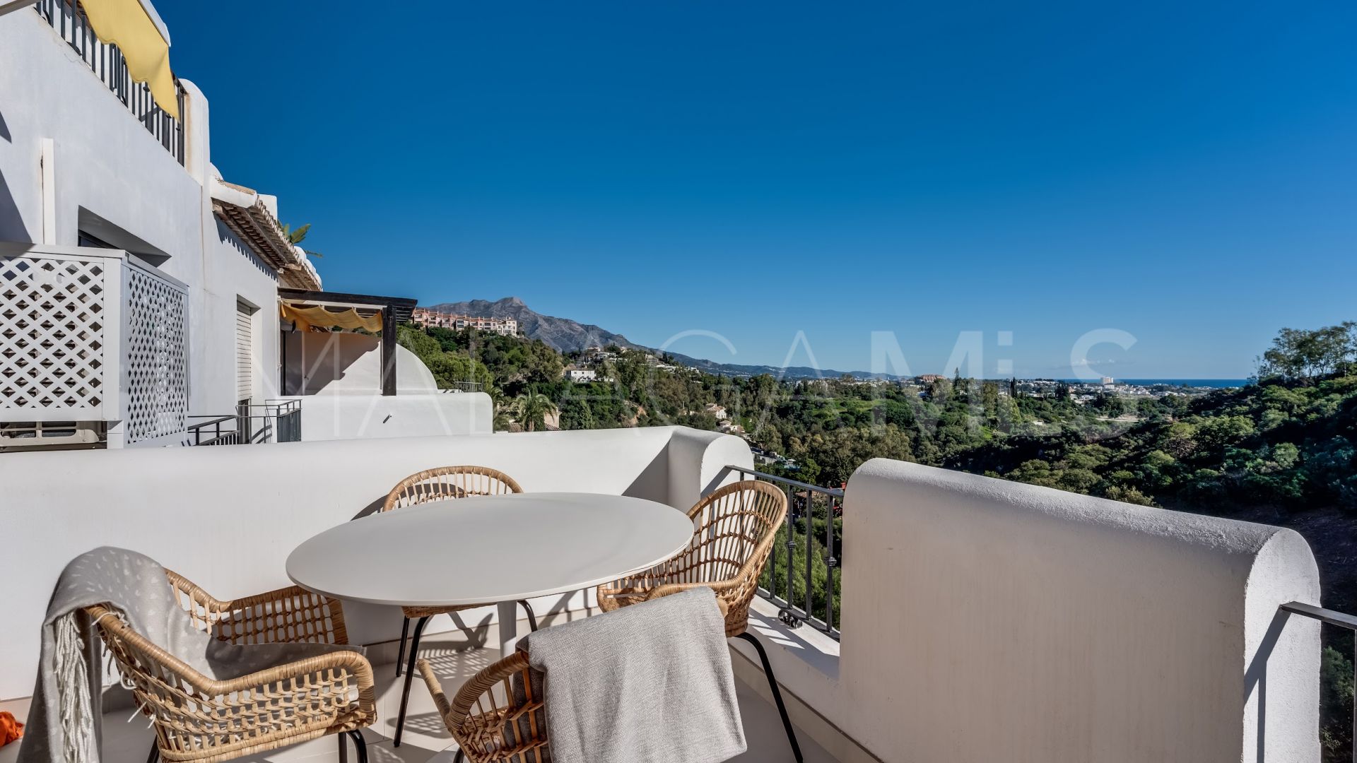 Buy apartamento in Benahavis de 3 bedrooms